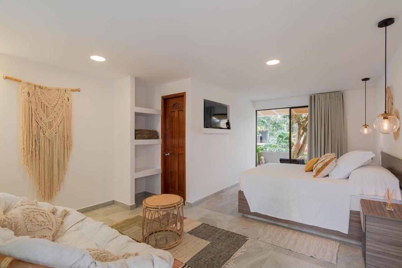 Hotel Camila
